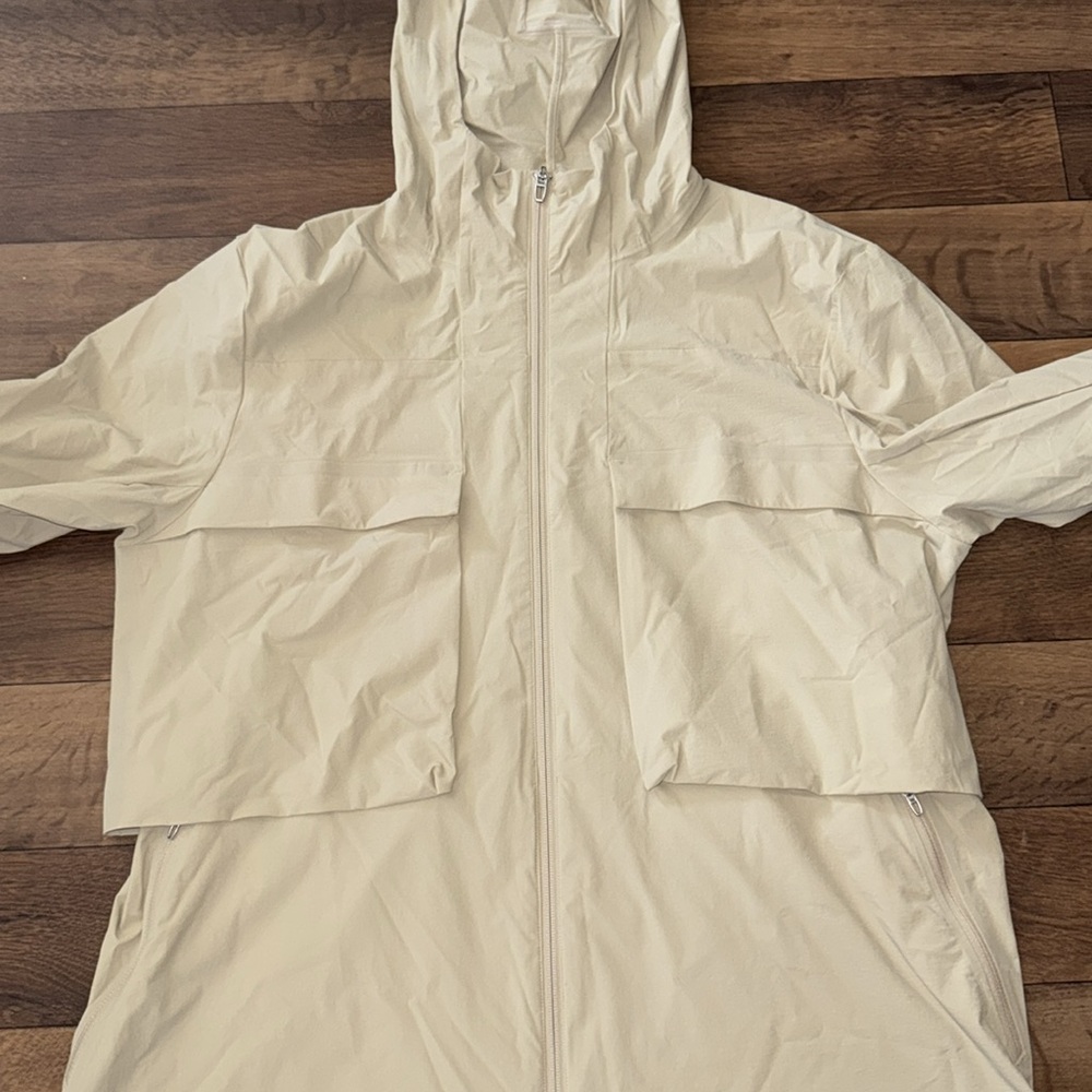 Lululemon Size Large Stretch Cargo Jacket Color Trench Khaki Sand Lightweight - Picture 8 of 16